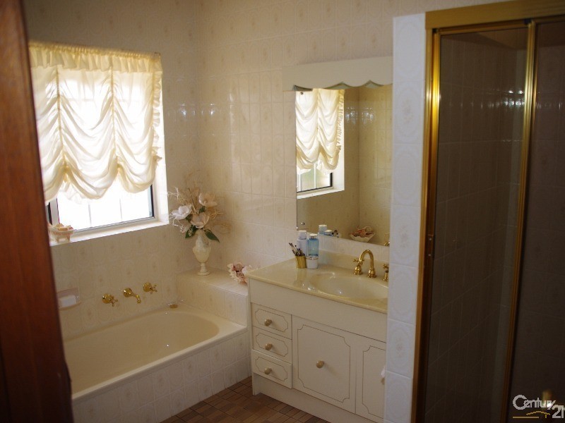 6 Prankerd Street, Moonta Bay SA 5558