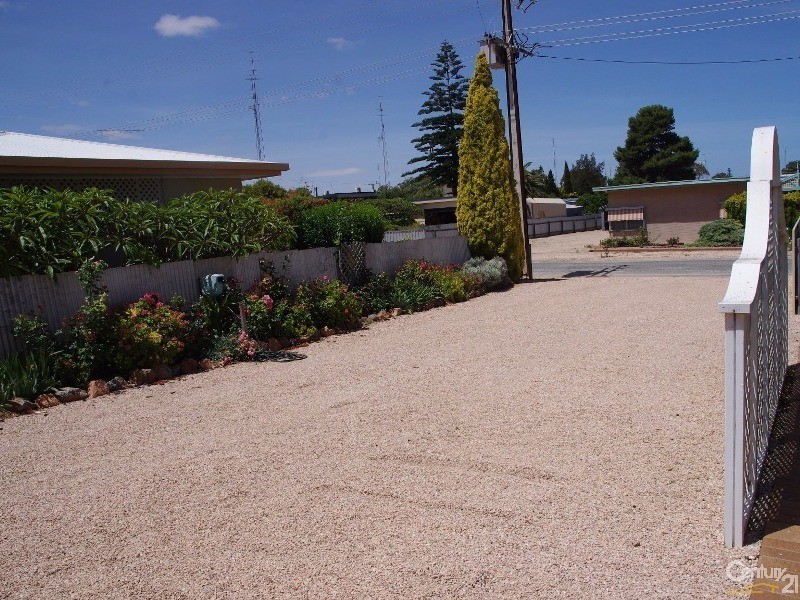 6 Prankerd Street, Moonta Bay SA 5558