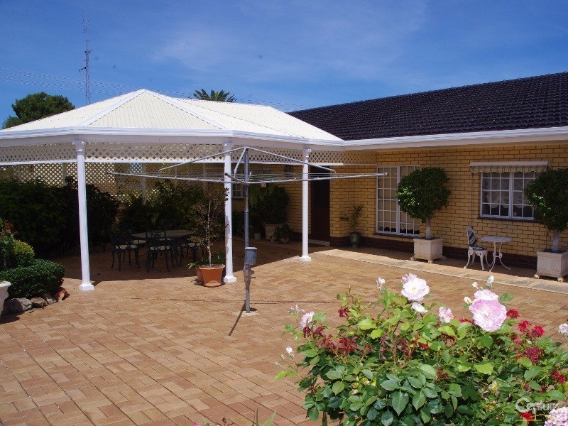 6 Prankerd Street, Moonta Bay SA 5558