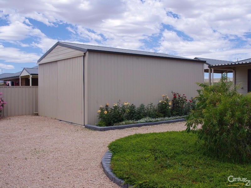 12 Gill Street, Moonta Bay SA 5558