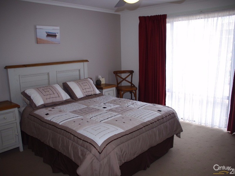 12 Gill Street, Moonta Bay SA 5558