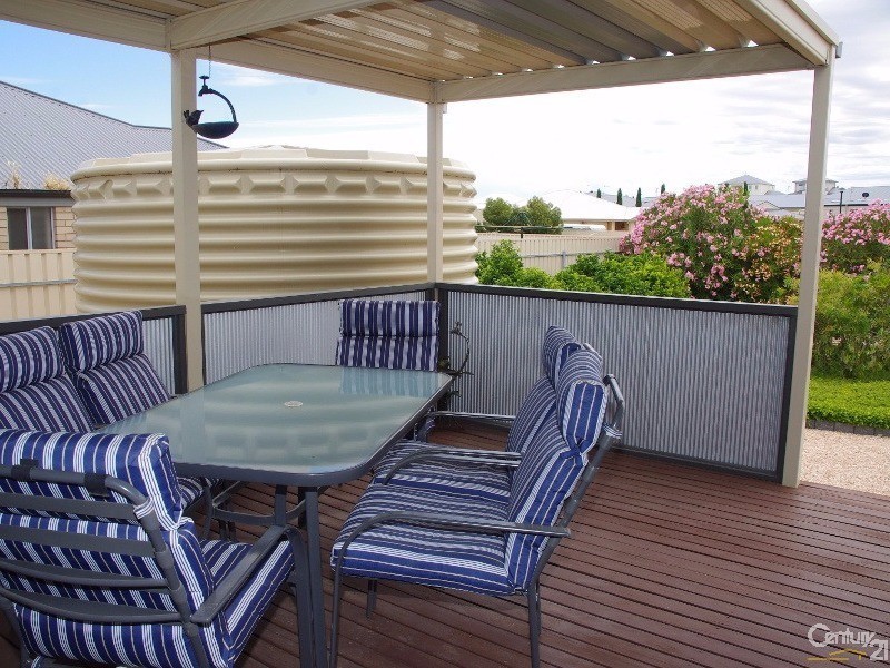12 Gill Street, Moonta Bay SA 5558