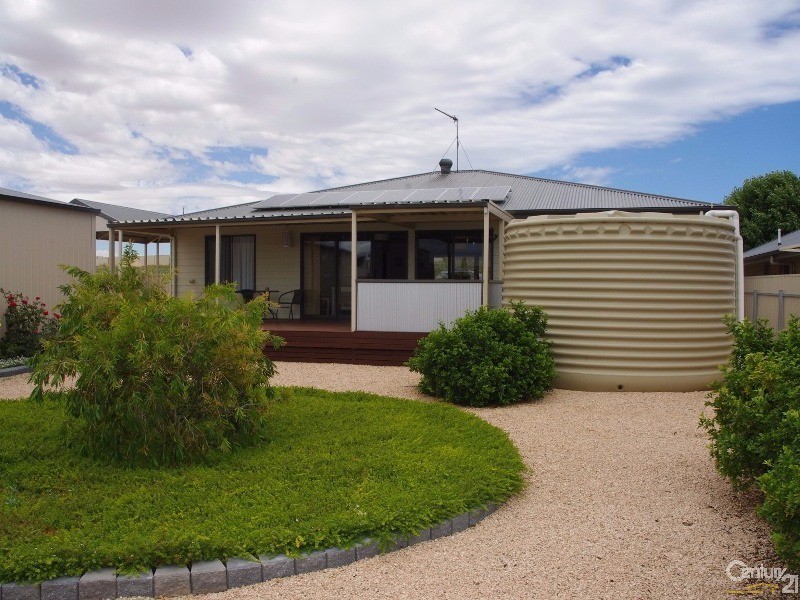 12 Gill Street, Moonta Bay SA 5558