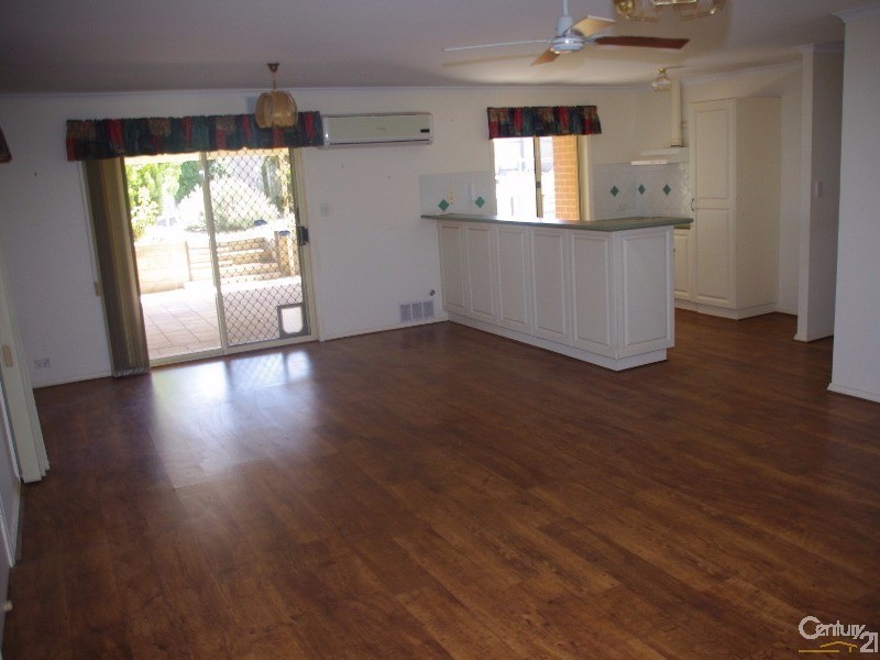 13 Lyndon Avenue, Moonta Bay SA 5558