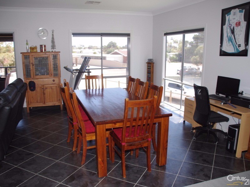 71 North Terrace, Moonta Bay SA 5558