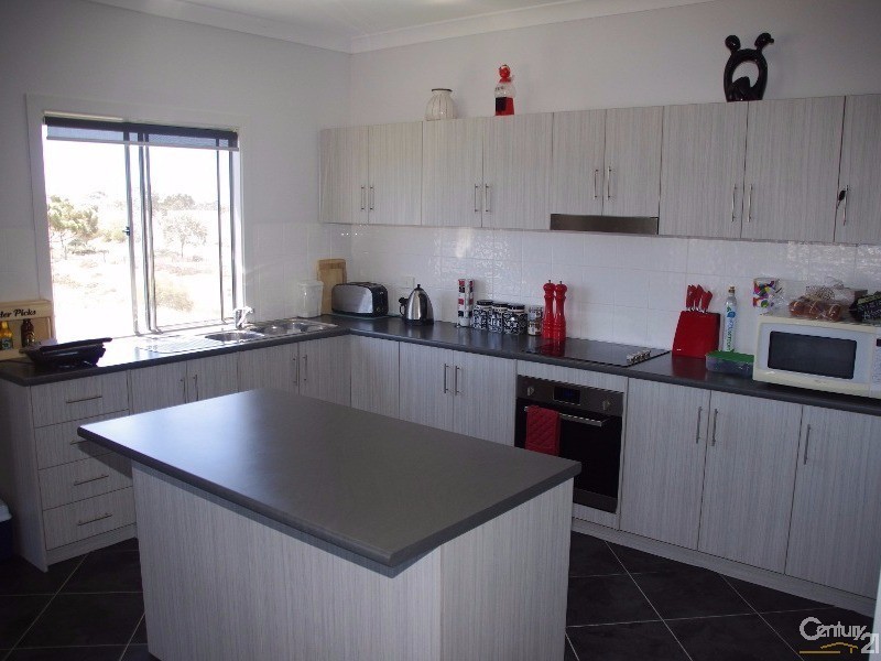 71 North Terrace, Moonta Bay SA 5558