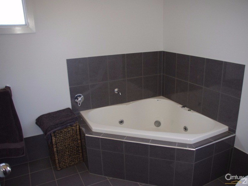 71 North Terrace, Moonta Bay SA 5558