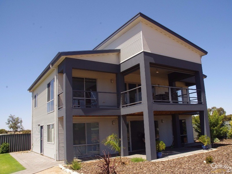 71 North Terrace, Moonta Bay SA 5558