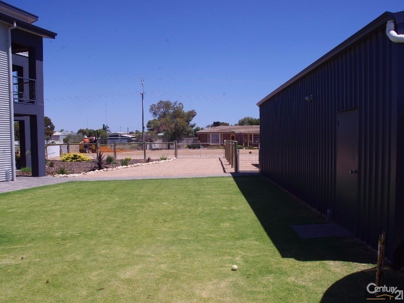 71 North Terrace, Moonta Bay SA 5558