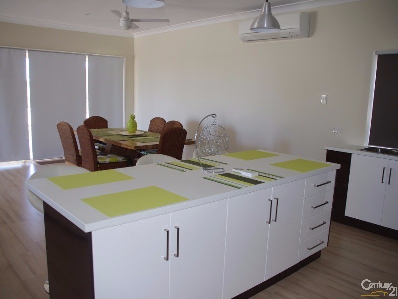 10 Moonta Road, Moonta Bay SA 5558