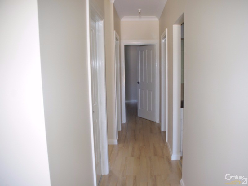 10 Moonta Road, Moonta Bay SA 5558