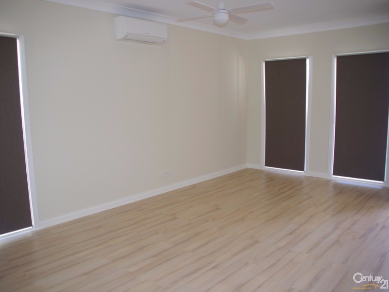 10 Moonta Road, Moonta Bay SA 5558