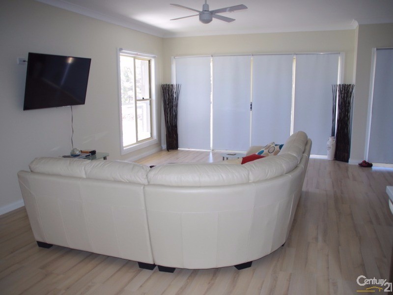 10 Moonta Road, Moonta Bay SA 5558