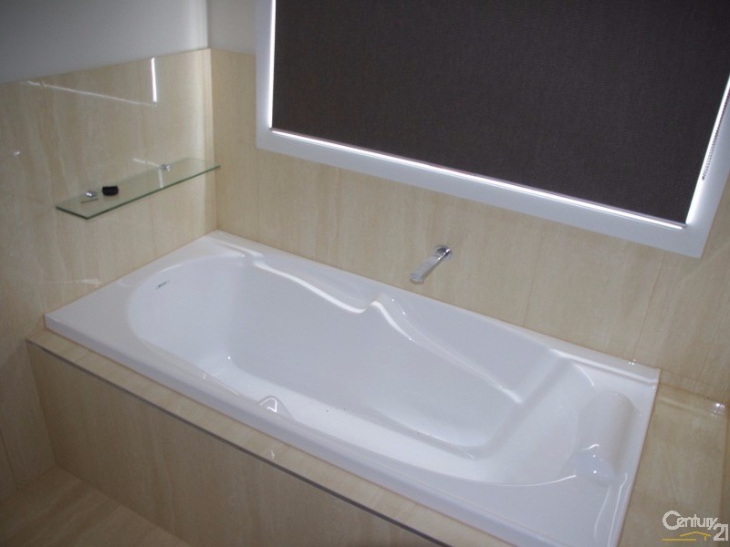 10 Moonta Road, Moonta Bay SA 5558