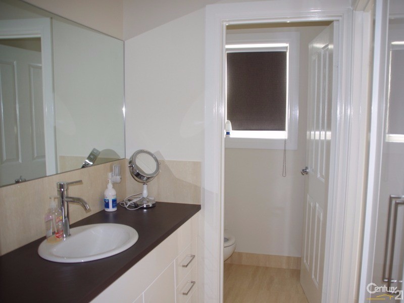 10 Moonta Road, Moonta Bay SA 5558