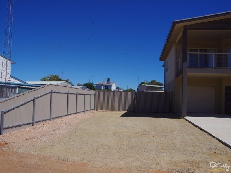 10 Moonta Road, Moonta Bay SA 5558