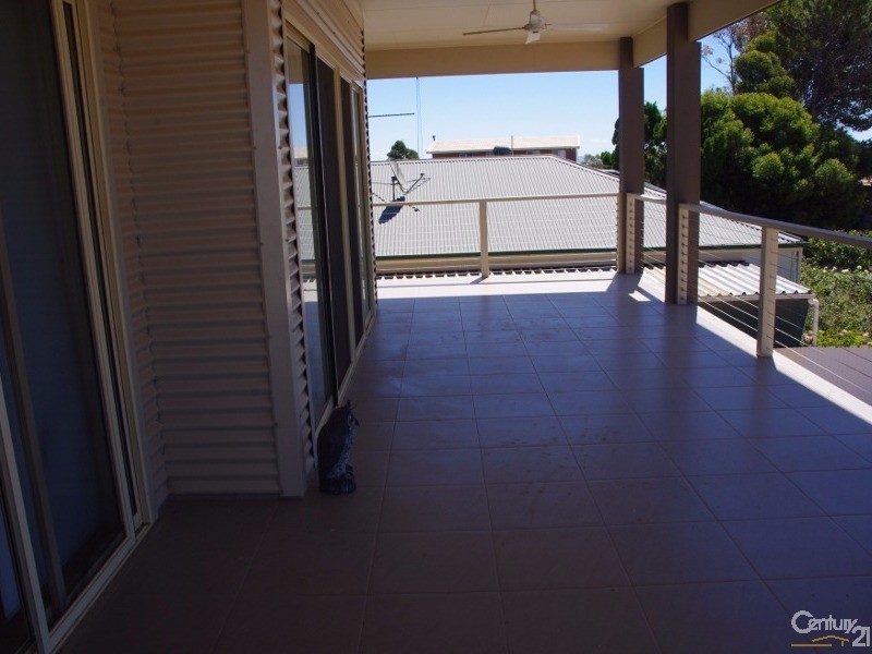 10 Moonta Road, Moonta Bay SA 5558