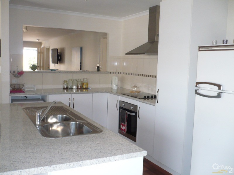 32 Moontana Avenue, Moonta Bay SA 5558