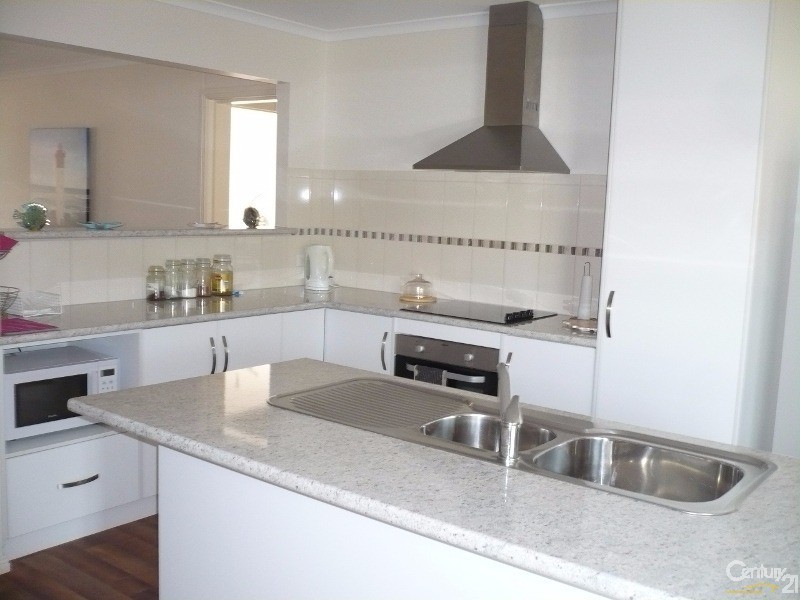 32 Moontana Avenue, Moonta Bay SA 5558