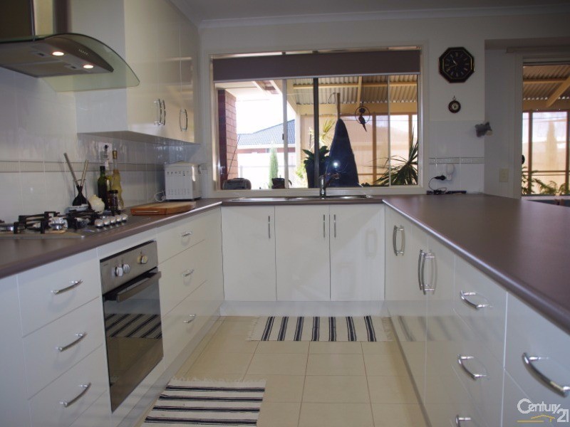 7 Quintrell Street, Moonta Bay SA 5558