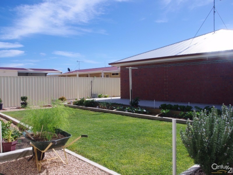 7 Quintrell Street, Moonta Bay SA 5558