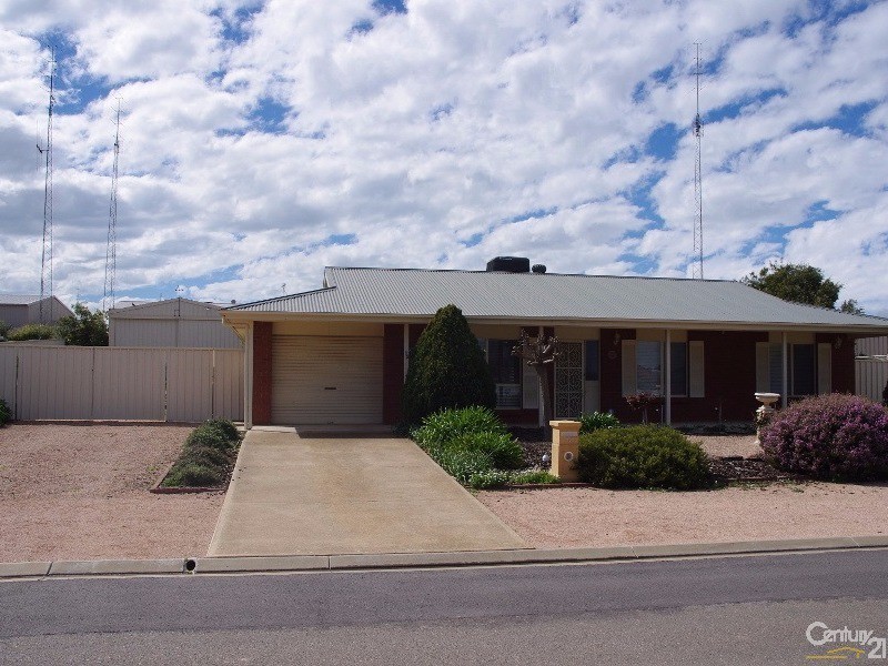 13 Clayton Street, Moonta Bay SA 5558
