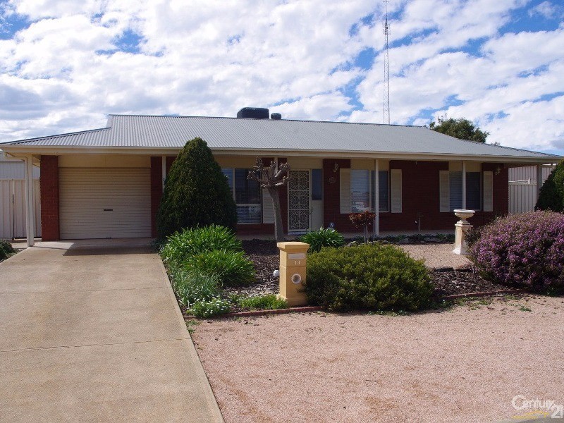 13 Clayton Street, Moonta Bay SA 5558