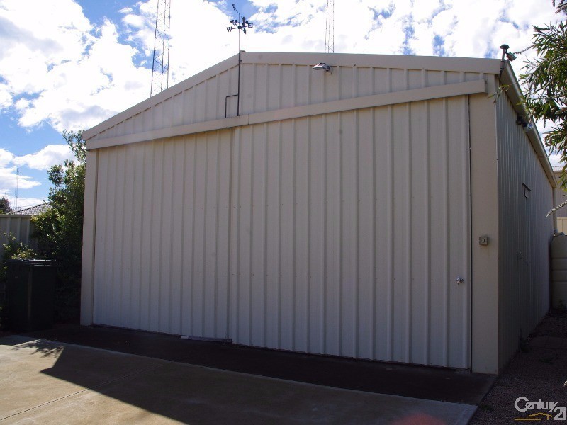 13 Clayton Street, Moonta Bay SA 5558