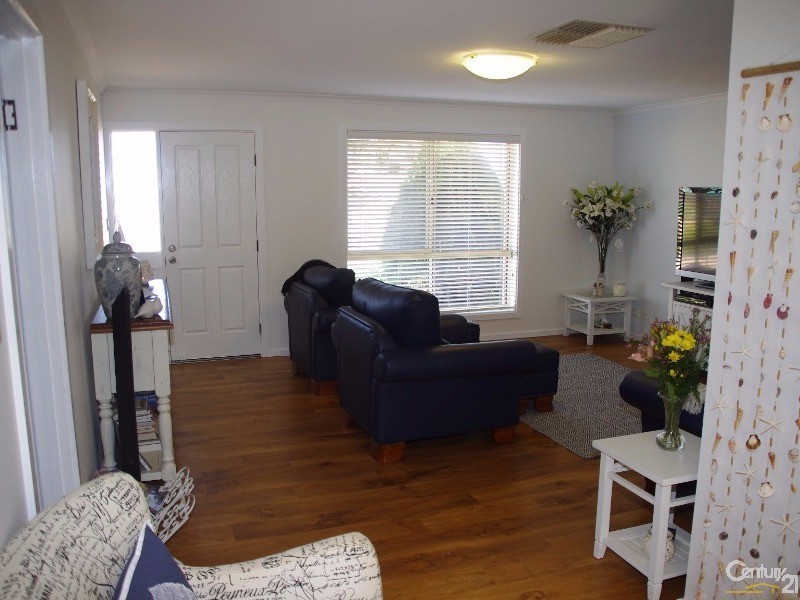 13 Clayton Street, Moonta Bay SA 5558