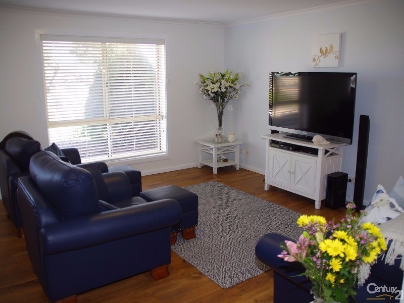 13 Clayton Street, Moonta Bay SA 5558