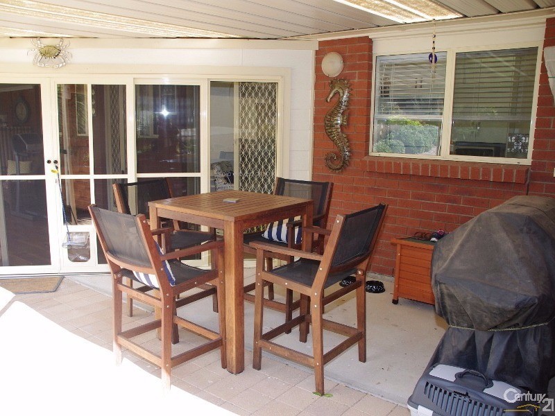 13 Clayton Street, Moonta Bay SA 5558