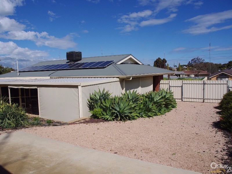 13 Clayton Street, Moonta Bay SA 5558