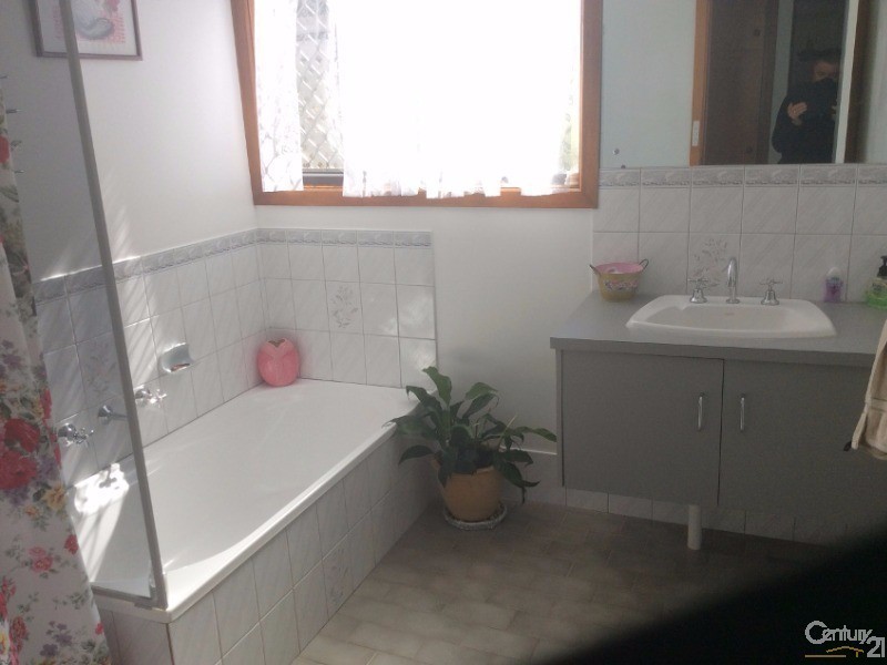 22 Harry’s Point Road, Port Hughes SA 5558