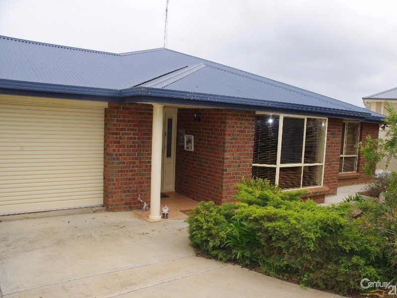 9 Clayton Street, Moonta Bay SA 5558
