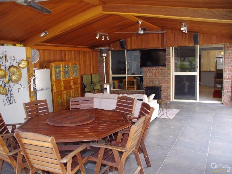 9 Clayton Street, Moonta Bay SA 5558
