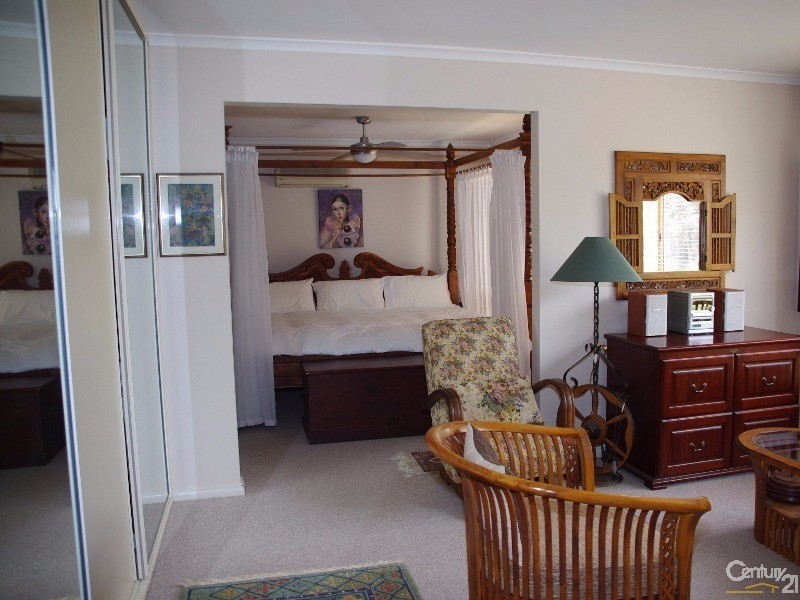 9 Clayton Street, Moonta Bay SA 5558