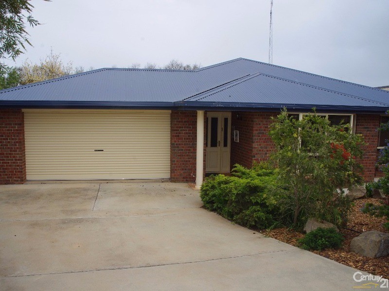 9 Clayton Street, Moonta Bay SA 5558