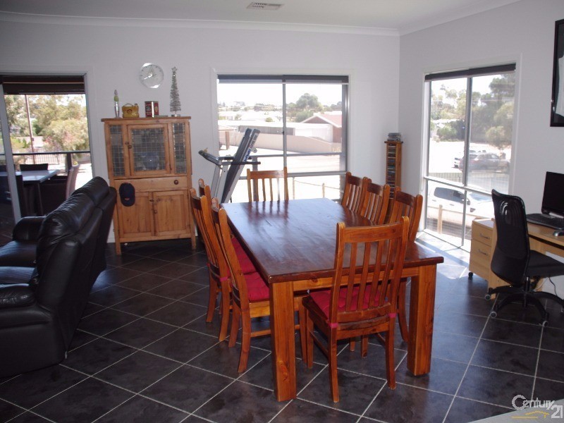 71 North Terrace, Moonta Bay SA 5558