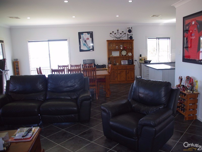 71 North Terrace, Moonta Bay SA 5558