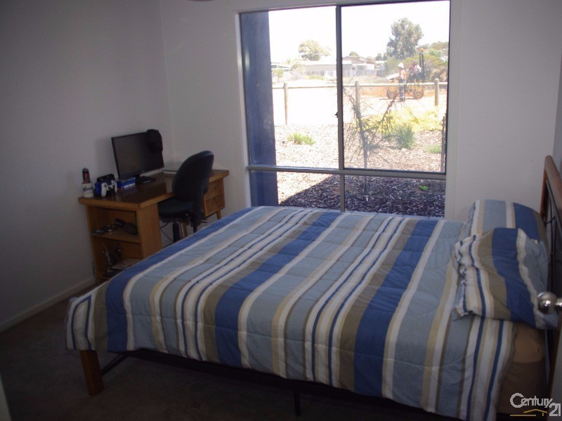 71 North Terrace, Moonta Bay SA 5558