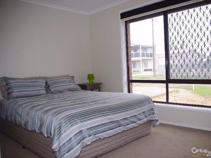 11 Stuckey Street, Moonta Bay SA 5558