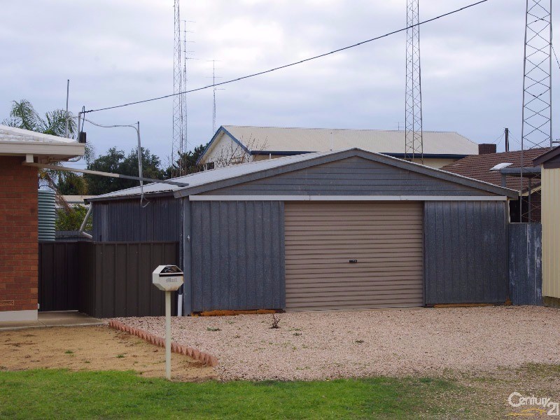 11 Stuckey Street, Moonta Bay SA 5558