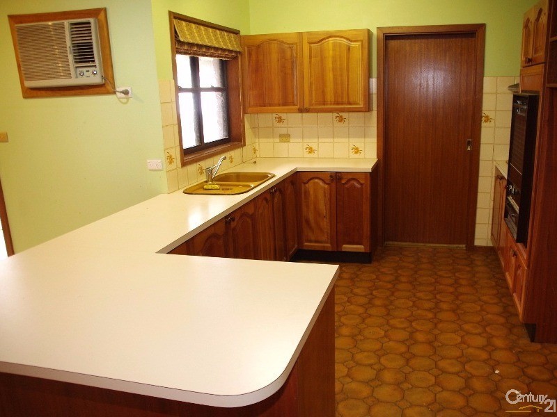 14 Kitto Road, Moonta Bay SA 5558