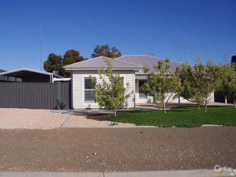 26 Moontana Avenue, Moonta Bay SA 5558