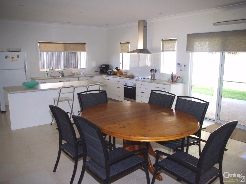 26 Moontana Avenue, Moonta Bay SA 5558