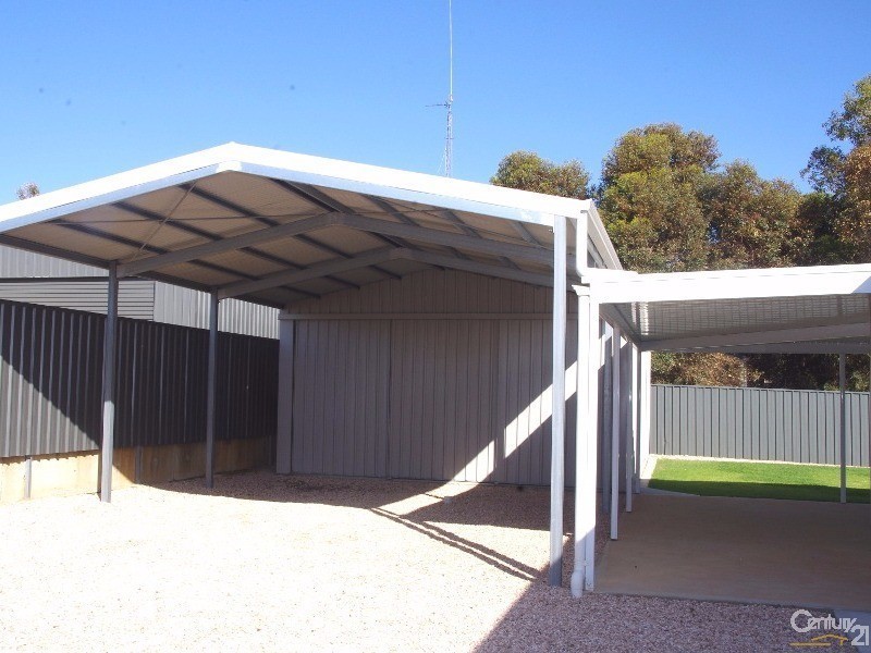 26 Moontana Avenue, Moonta Bay SA 5558