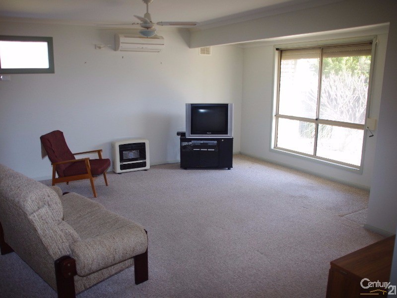 15 Monmouth Street, Moonta Bay SA 5558