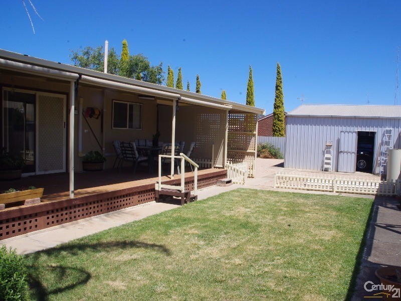 15 Nankivell Street, Moonta Bay SA 5558