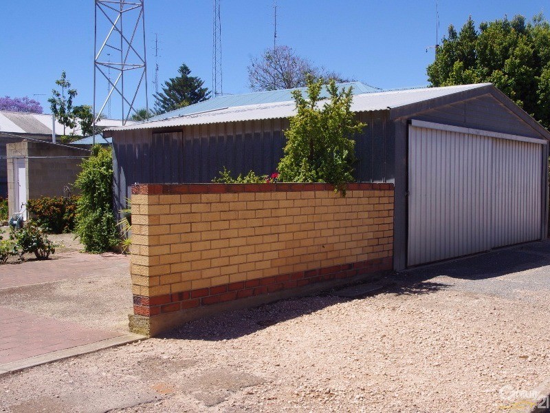 18 Milne Terrace, Moonta SA 5558