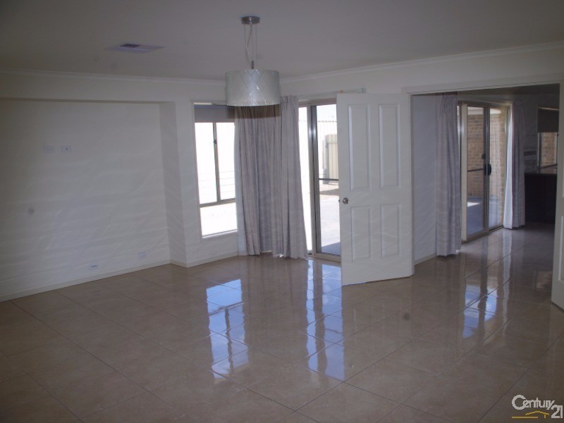 9 Willard Street, Moonta Bay SA 5558